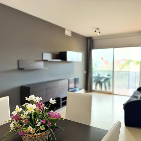 Апартаменты Domuum Holidays - Paradise Village Салоу