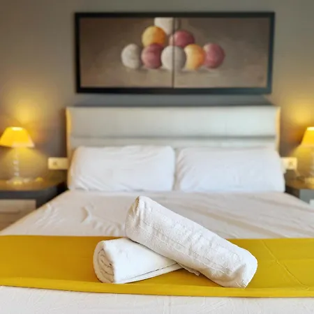 Domuum Holidays - Paradise Village * Salou
